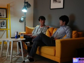 出轨妻子李娜娜与丈夫的上司激情做爱