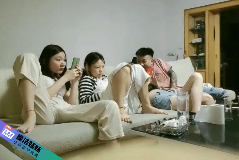 全国探花 - 超短牛仔褲的小妹妹被操 周總全國探花  第1张
